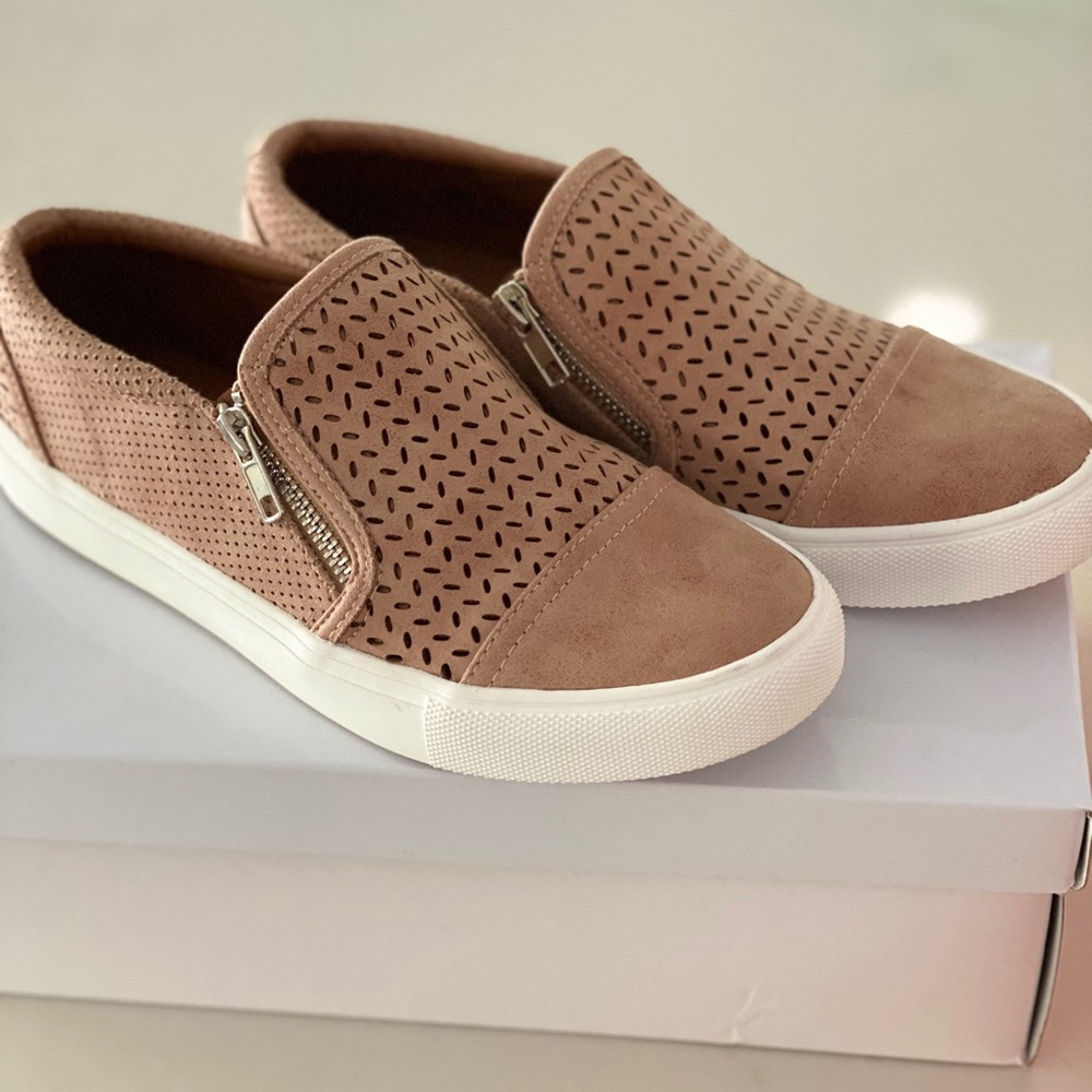 Women's Alexa Side Zip Slip-on Sneaker.